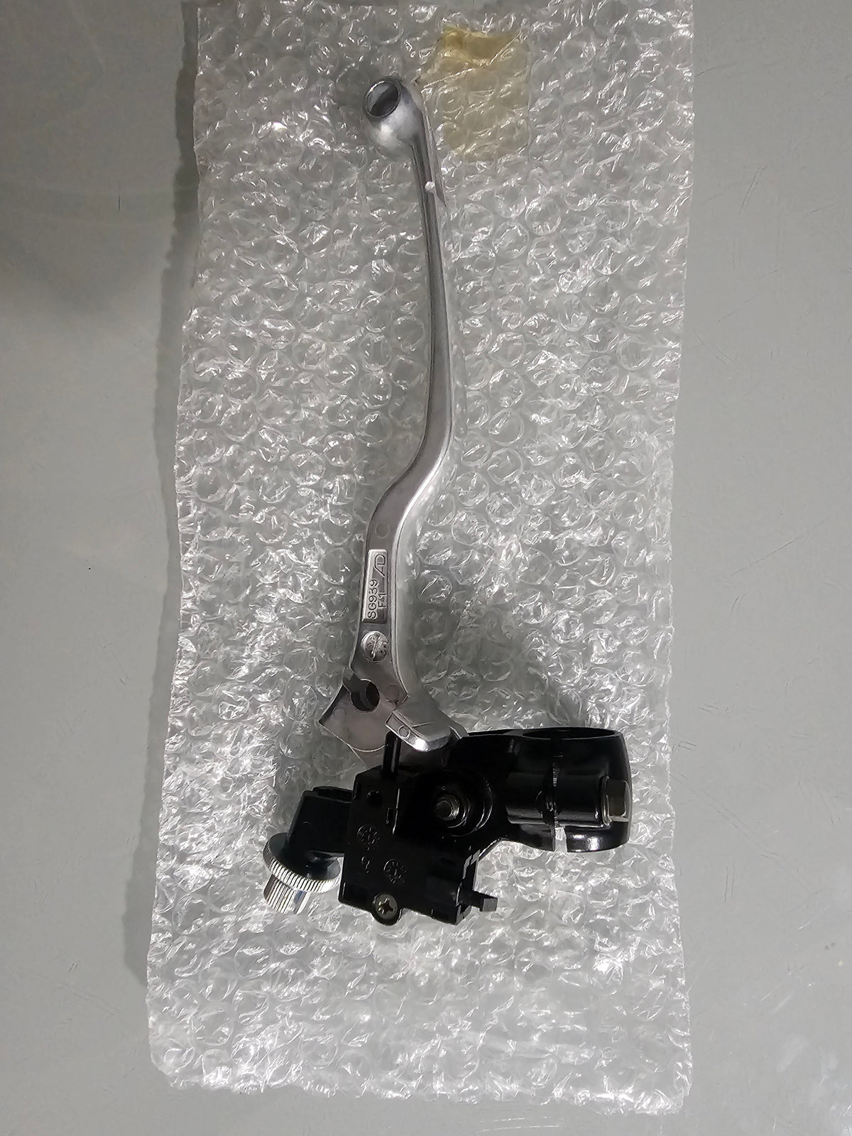 Genuine Suzuki GSF650 GSF650S Bandit Clutch Lever Assembly handle perch OEM 57500-38G10